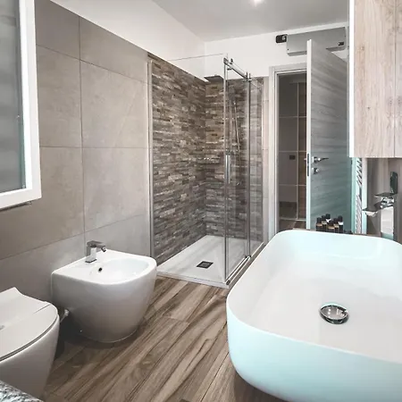 Lakes And Mountains Magic House *