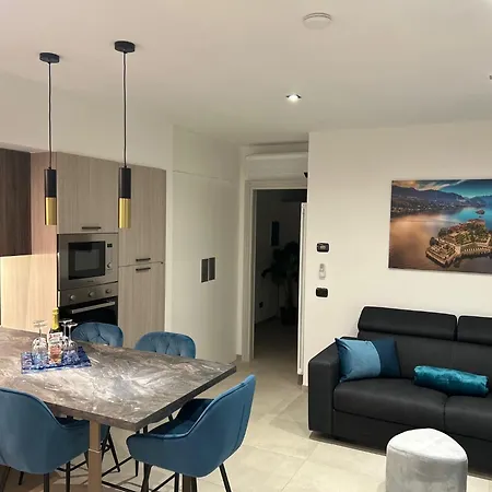 Lakes And Mountains Magic House *