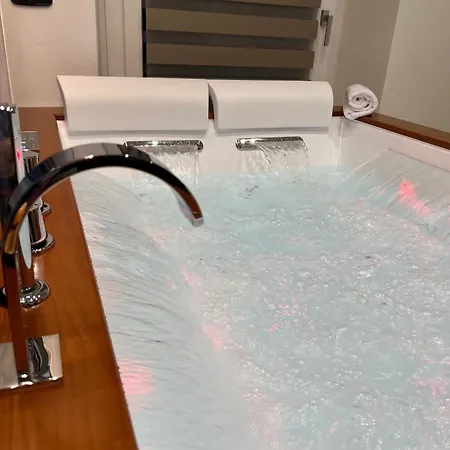 Lakes And Mountains Magic House *