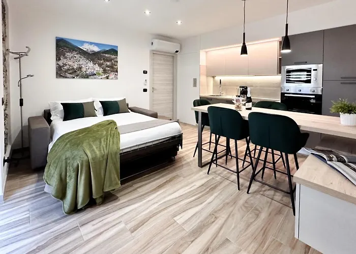 Lakes And Mountains Magic House *