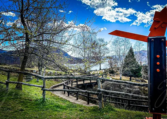 Lakes And Mountains Magic House