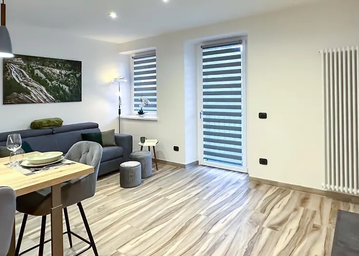 Lakes And Mountains Magic House *